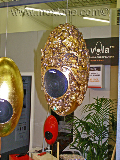 Uvola speakers